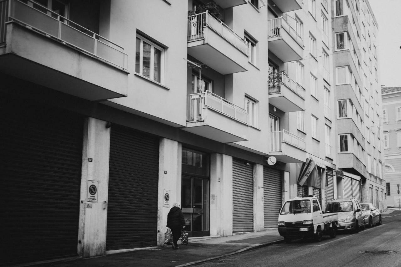 Апартаменты La Boutique Del Vento - Esclusivo In Pieno Centro Триест Экстерьер фото